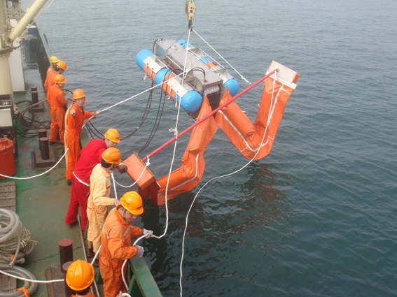 动态斜面收油机